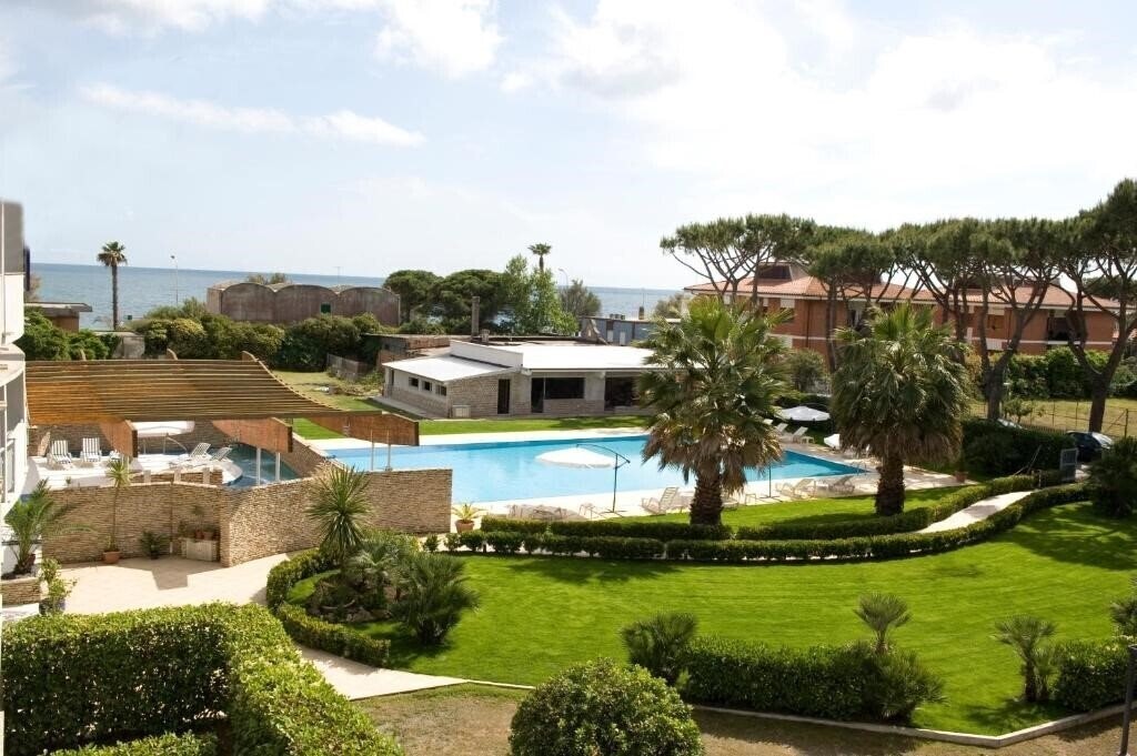 Hotel Albergo Mediterraneo Hotel 4*