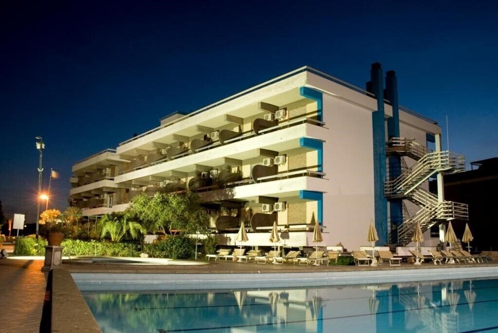 Imaginea River Palace Hotel 3*