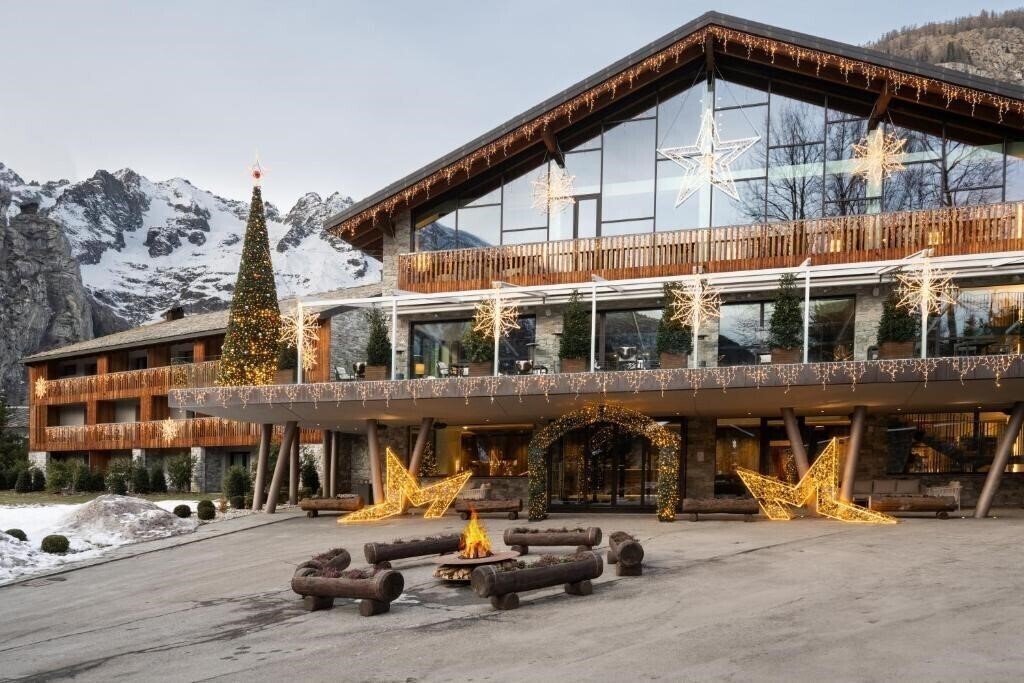 Hotel Grand Hotel Courmayeur Mont Blanc by R Collection Hotels (ex. Grand Hotel Courmayeur Mont Blanc) 5*