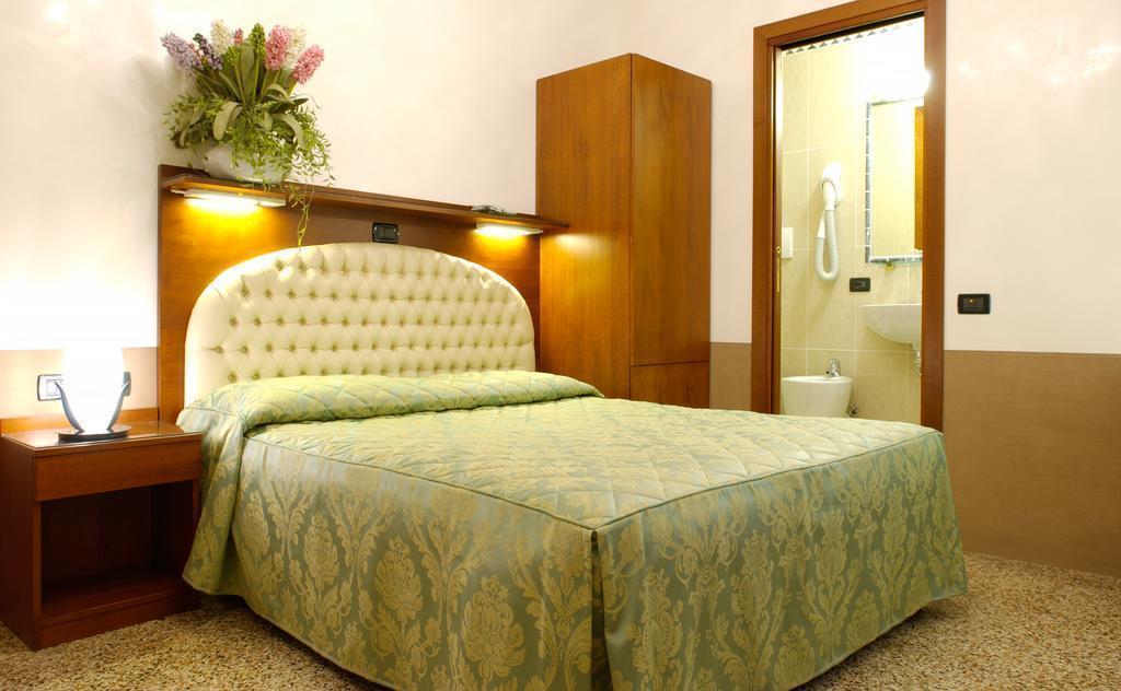 Hotel Atlantide 2*