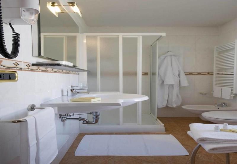 Imaginea President 4*