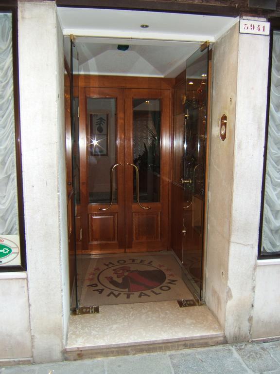 Fotografii Hotel Pantalon 3*
