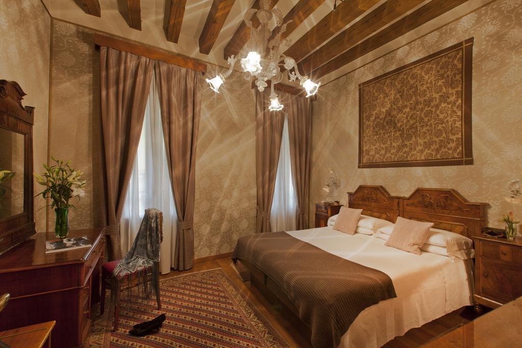 Imaginea Hotel Saturnia & International 4*