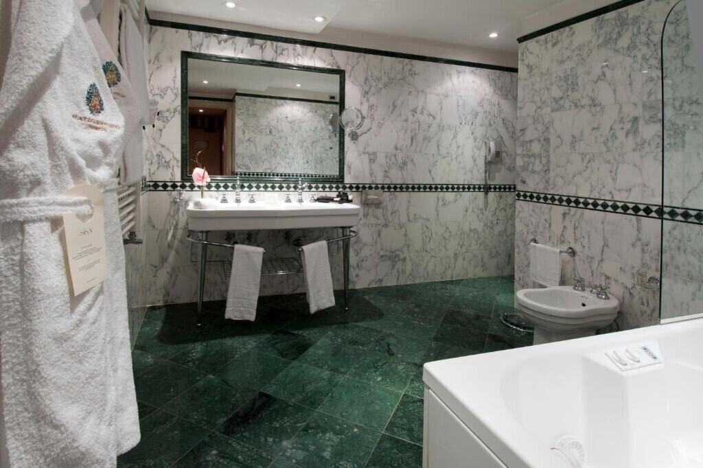 Imaginea Palazzo Sant’angelo 4*