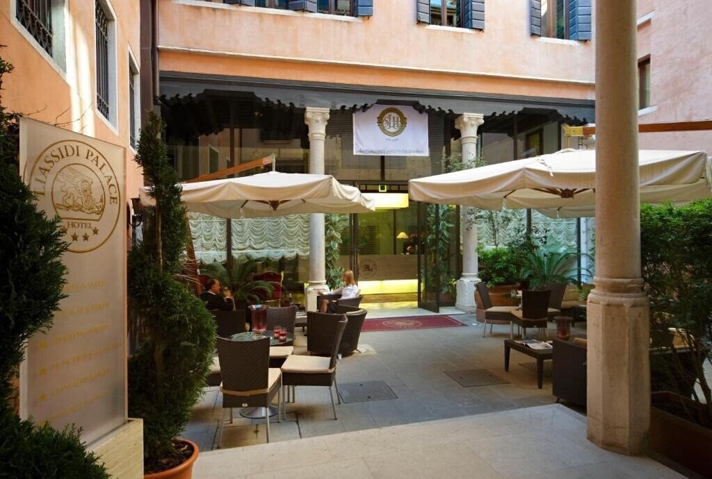 Imaginea Liassidi Palace 4*