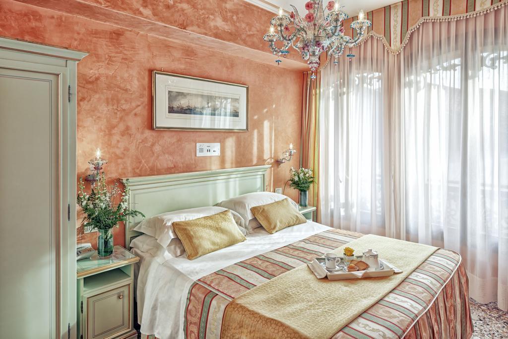 Hotel Firenze 3*