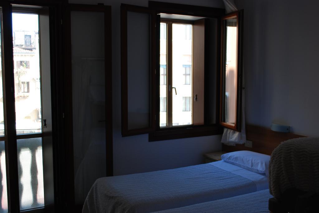 Fotografii San Geremia Hotel 2*