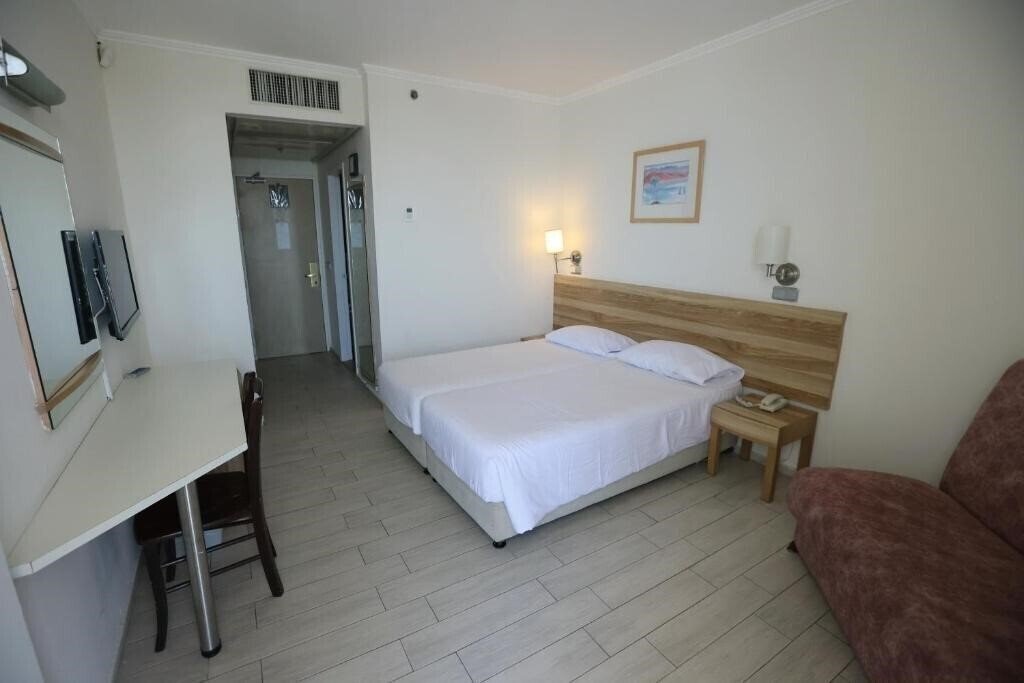 Фото Adi Hotel Eilat 3*