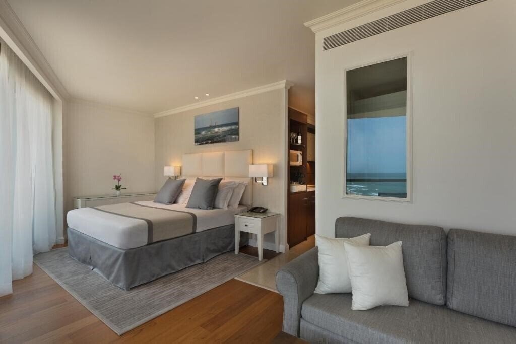 Fotografii Okeanos Suites 4*