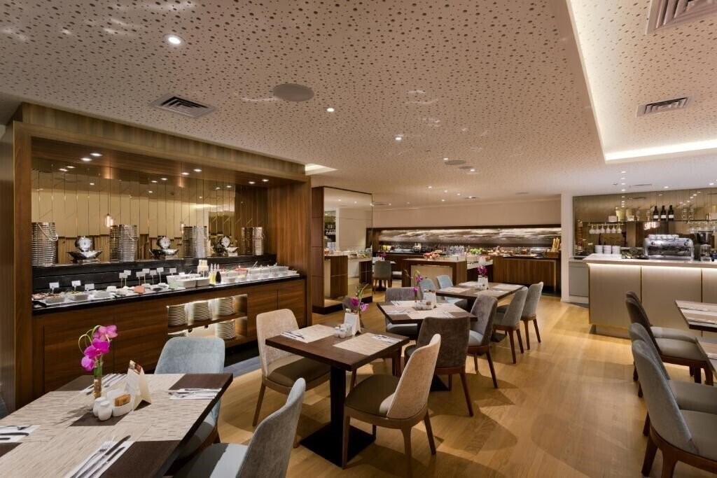 Imaginea Isrotel Tower Tel Aviv 4*