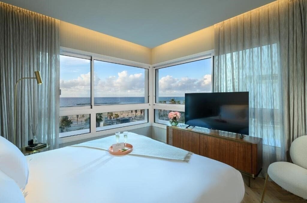 Hotel Jewel Tlv Hotel (ex. The Lusky Great Small Hotel) 4*