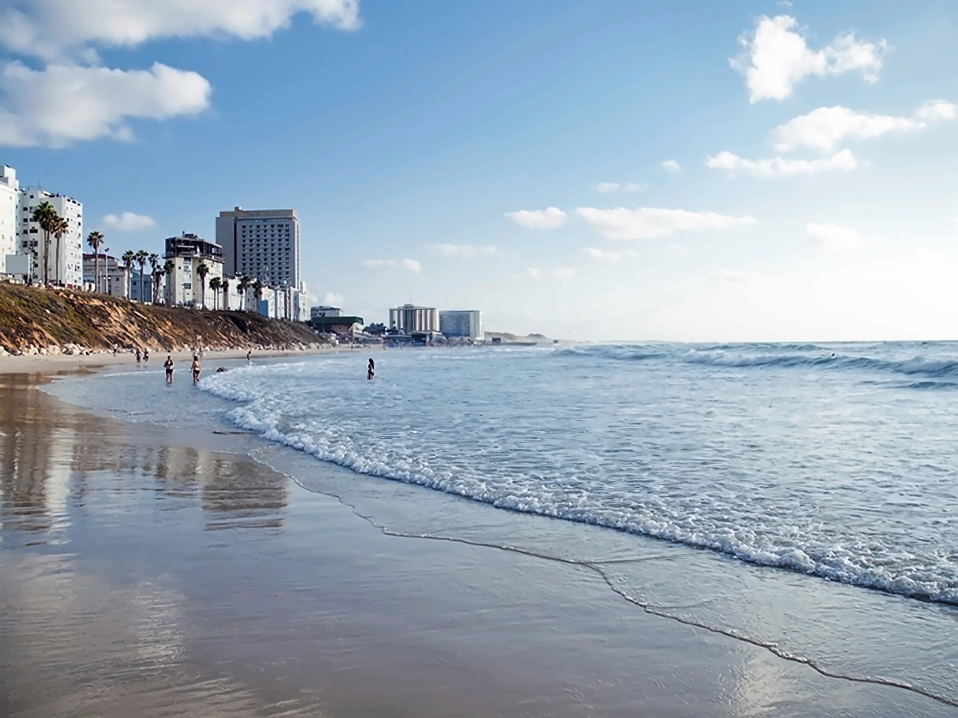 Фото Leonardo Suite Tel Aviv-Bat Yam By The Beach 4*