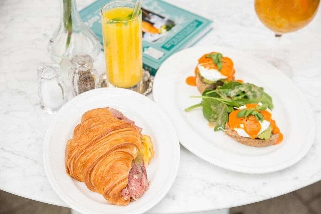 Imaginea Cucu Hotel 4*