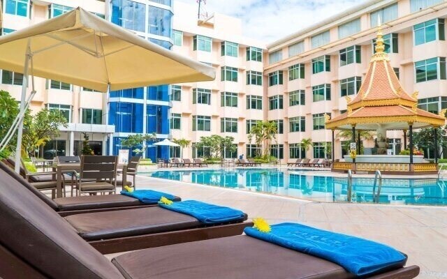 Отель Casa Hotel Phnom Penh (ex. Phnom Penh Hotel) 4*