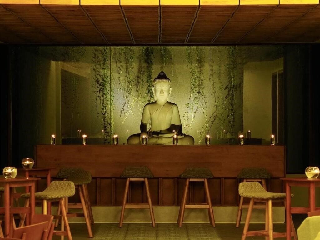 Imaginea The Bale Phnom Pehn 5*