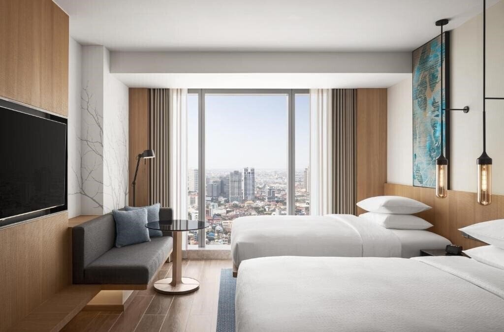 Imaginea Fairfield By Marriott Phnom Penh 4*