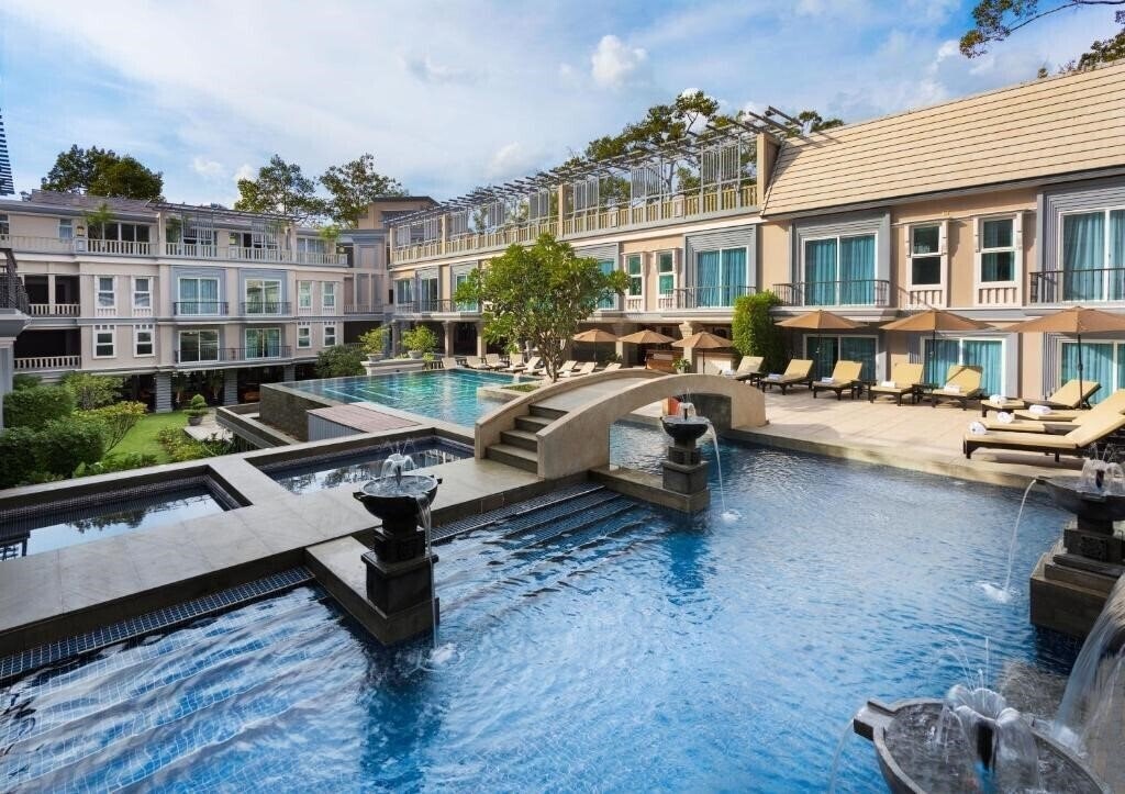 Imaginea J7 Angkor 5*