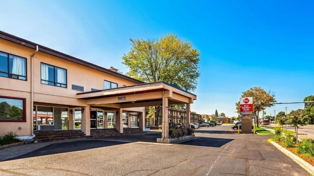 Отель Best Western Plus Ottawa/Kanata Hotel & Conf 3*