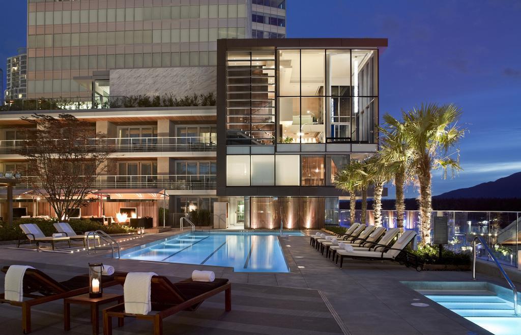 Отель Fairmont Pacific Rim 5*