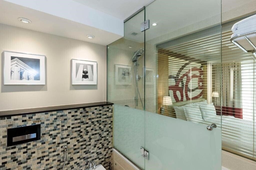 Отель Radisson Blu (ex. Ramada Plaza Hotel) 4*