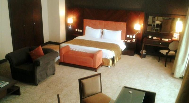 Imaginea Swiss Belhotel Doha 4*