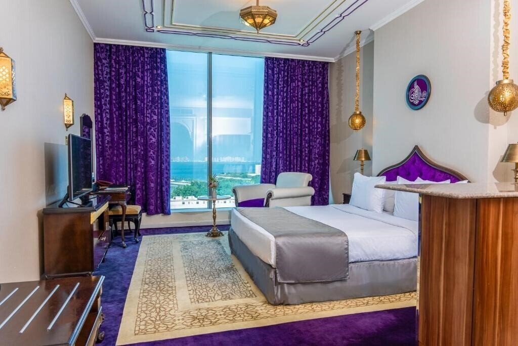 Отель Saraya Corniche Hotel 5*