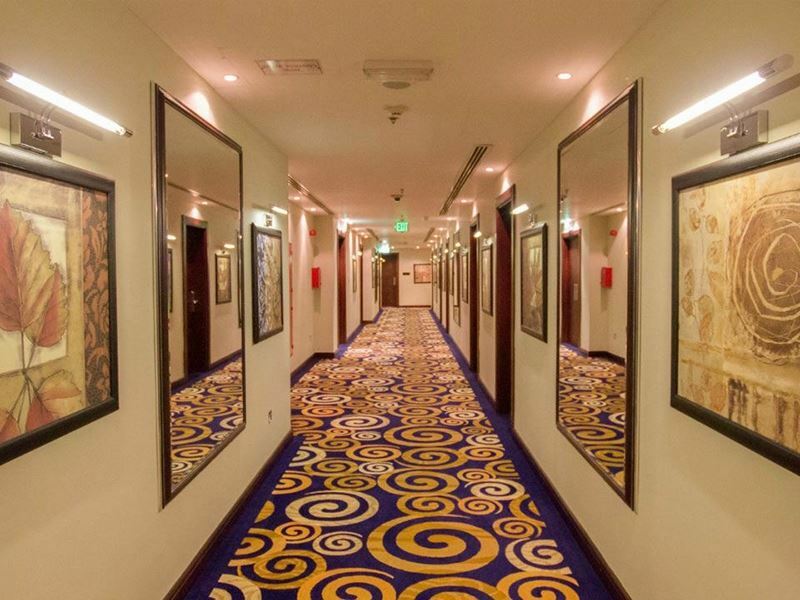 Фотография Strato Hotel By Warwick 4*