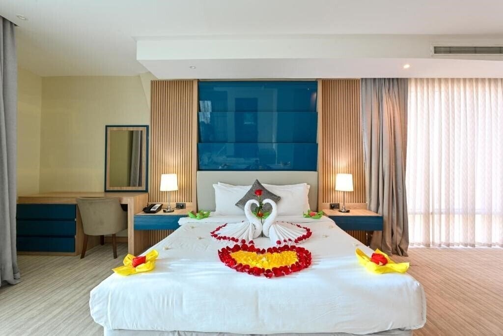 Фотография Al Mansour Suites Hotel 4*