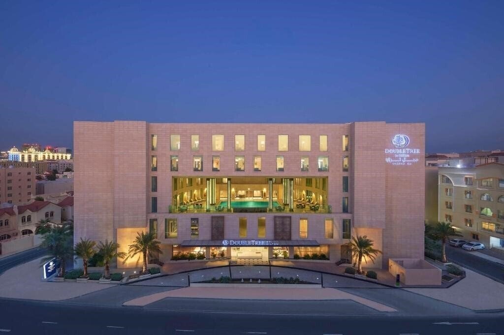 Отель Doubletree By Hilton Doha - Al Sadd 5*