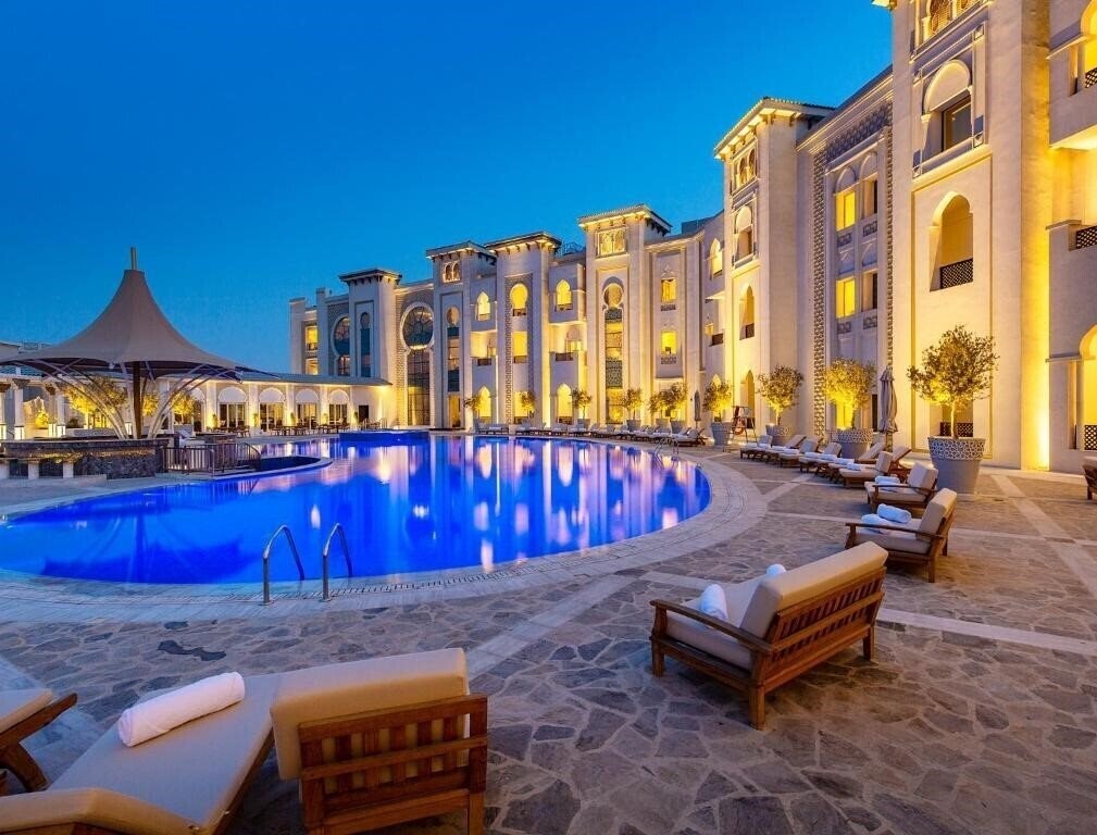 Imaginea Ezdan Palace Hotel 5*