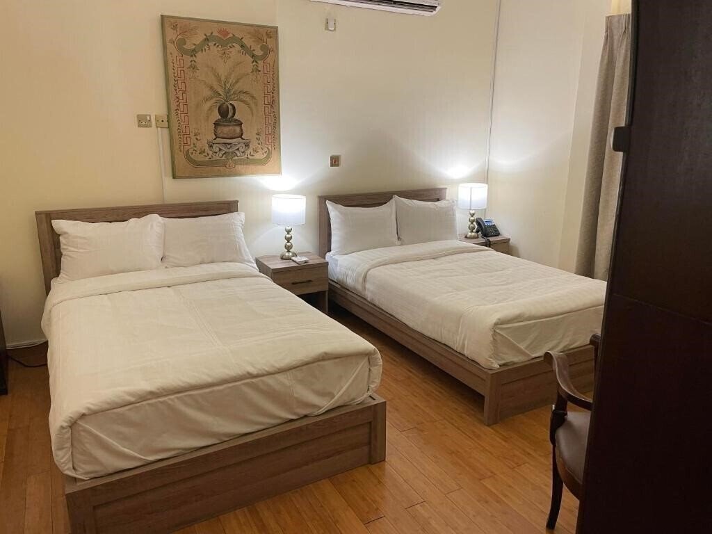 Imaginea Al Khariss Hotel 2*