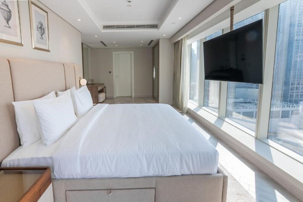 Imaginea Thirty Five Luxury Apartments 5*