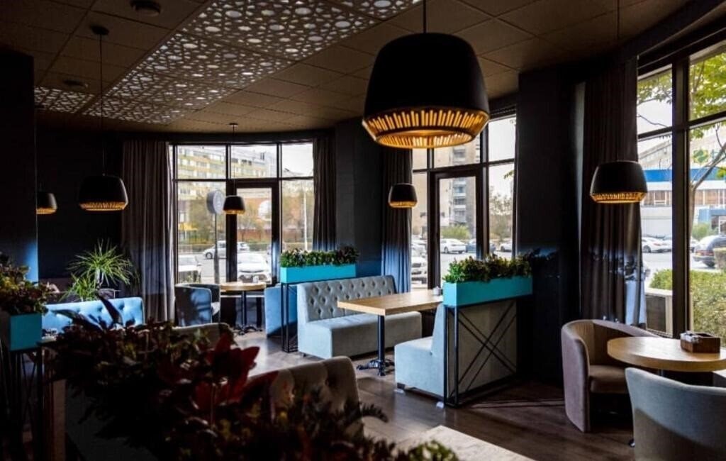 Imaginea Golden Palace Aktau 4*