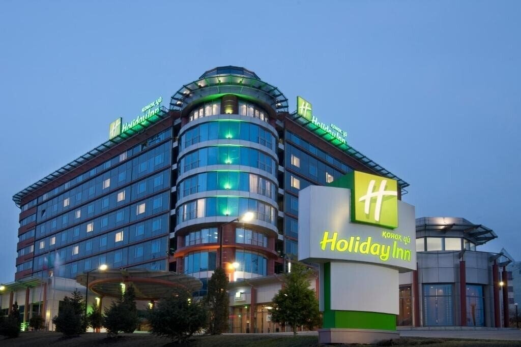 Отель Holiday Inn Almaty 3*