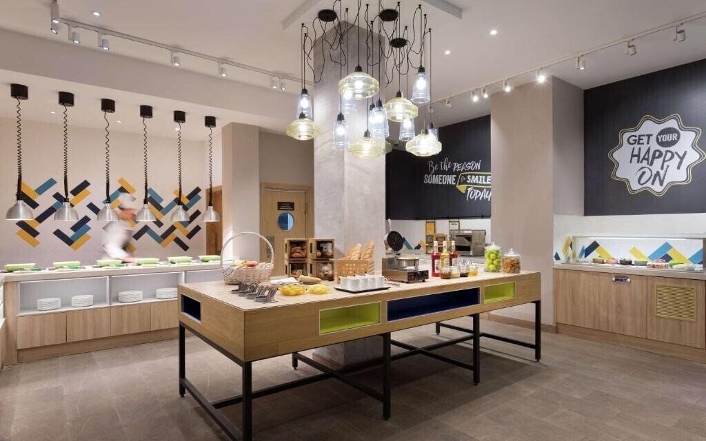 Imaginea Hampton By Hilton Astana Triumphal Arch 3*