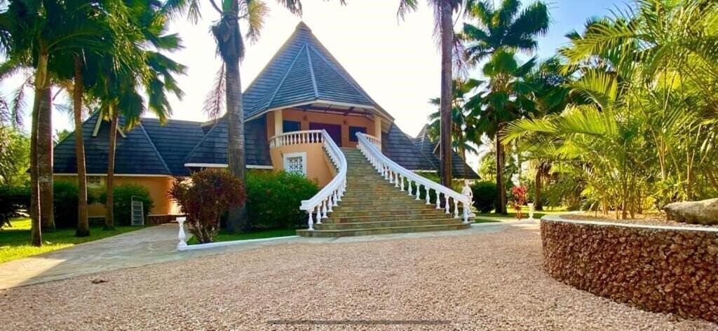 Отель Sunset Villa Luxury Boutique 3*