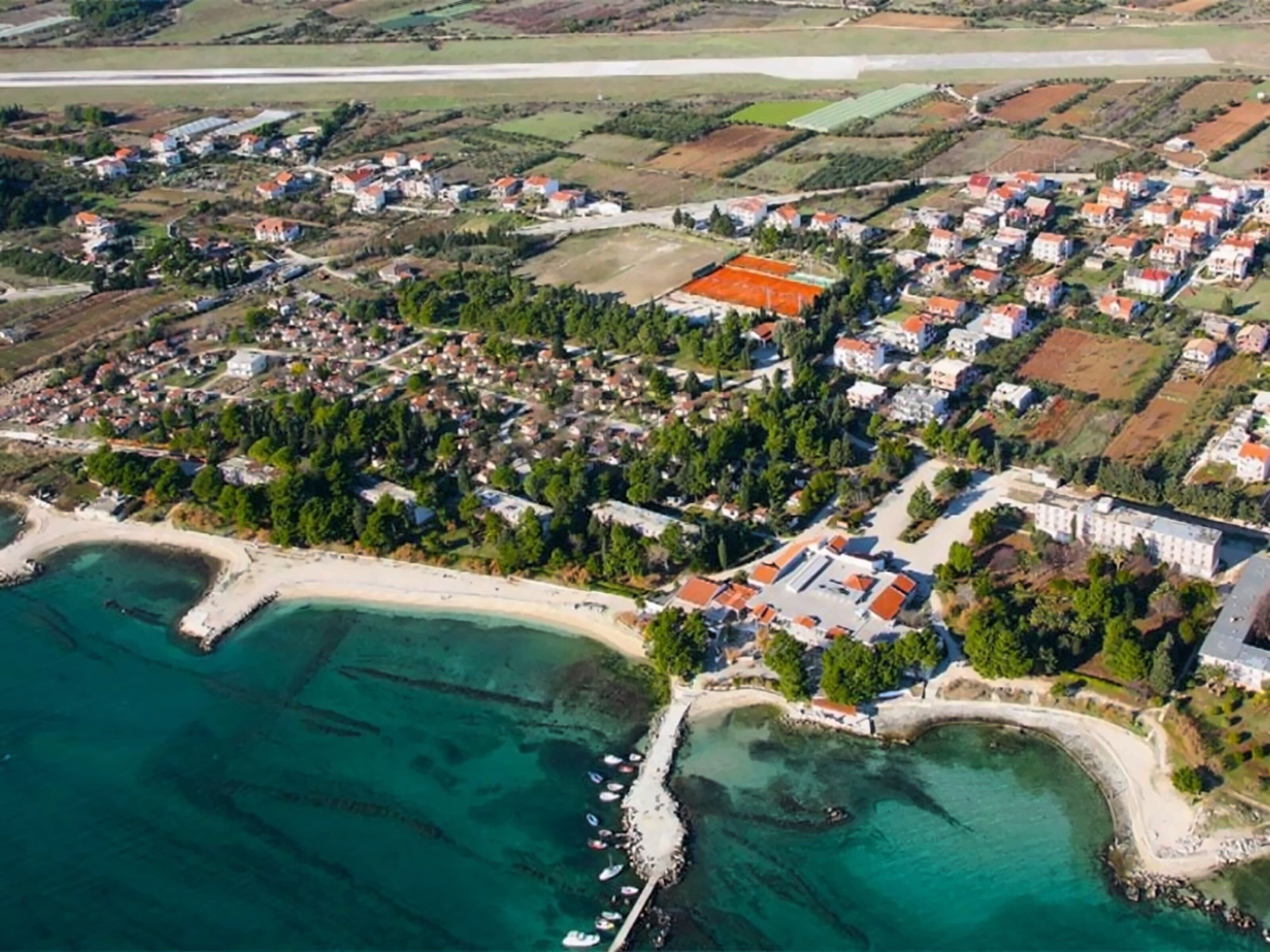 Отель Hotel Resnik 2*