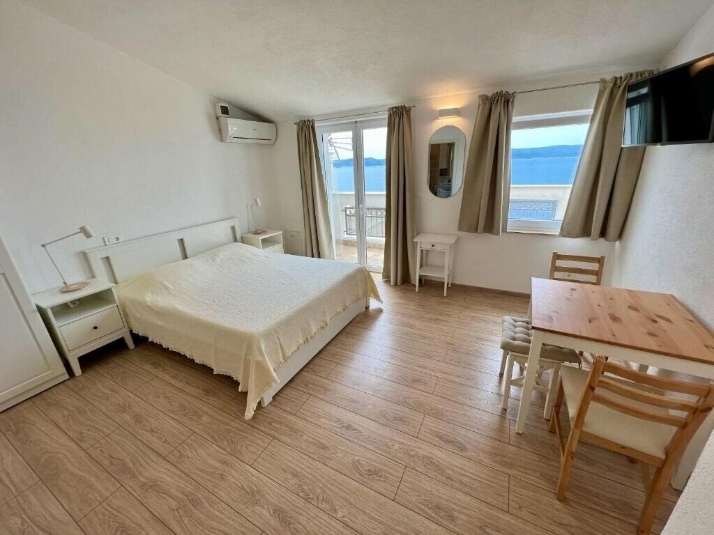 Fotografii App Via 3*