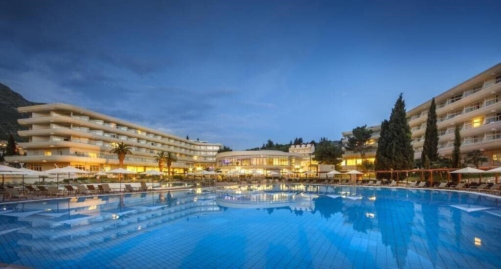 Отель Remisens Family Hotel Albatros 4*