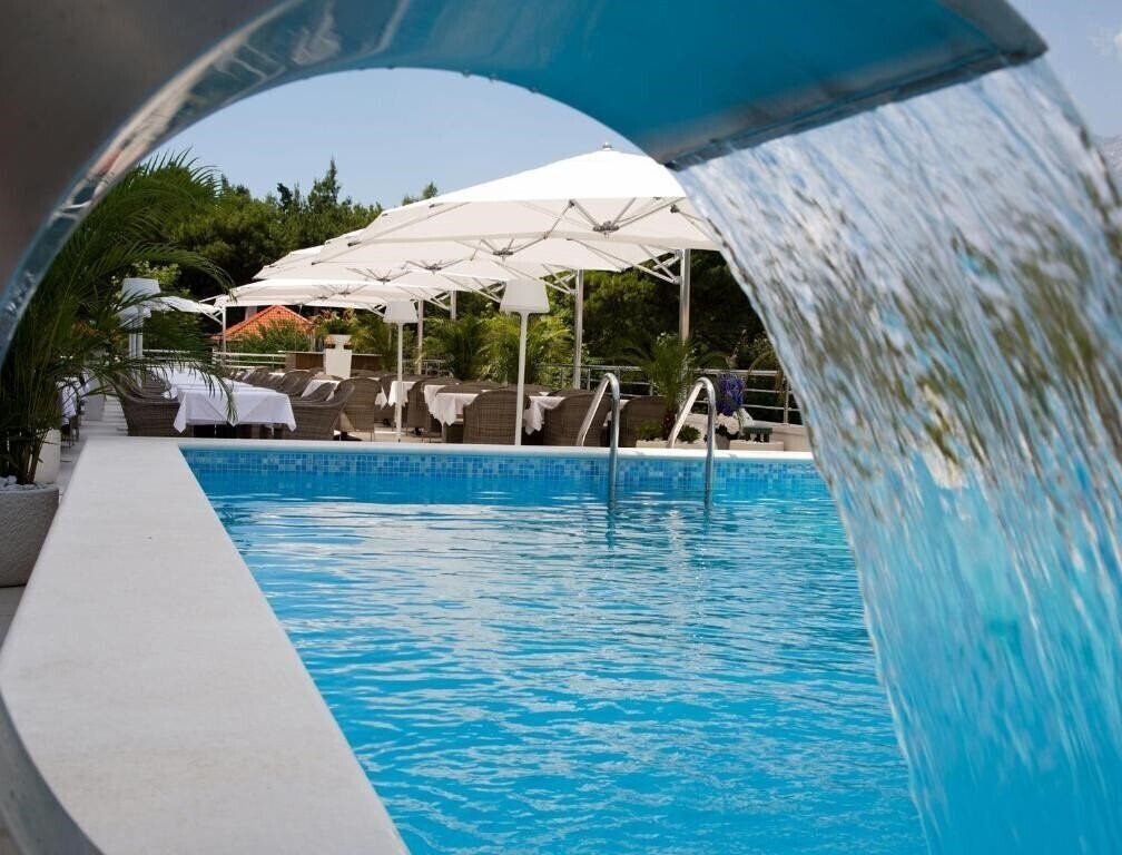 Отель Aparthotel Miramare 4*
