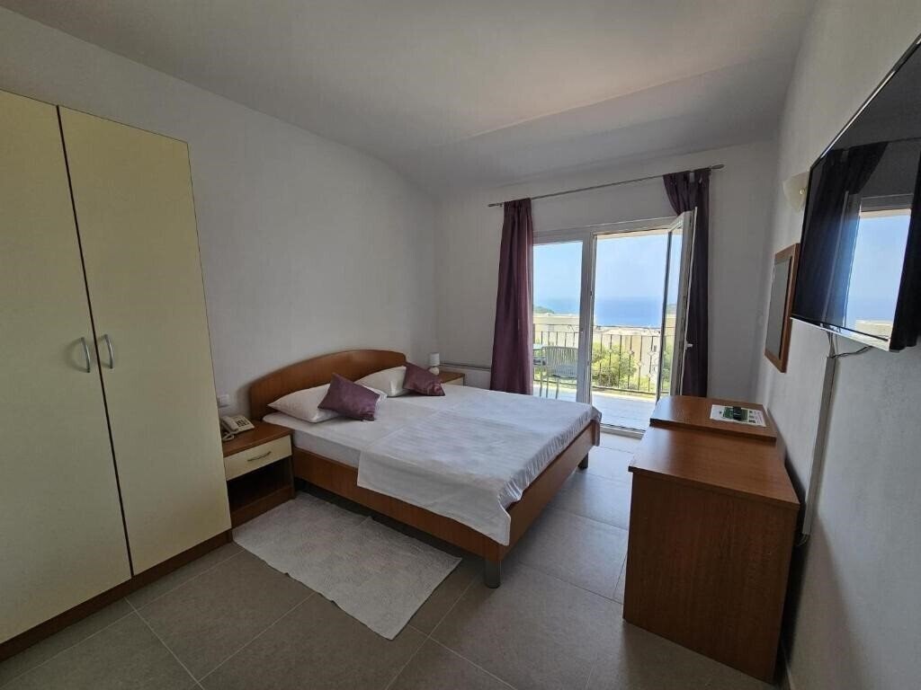 Фотография Pansion Komfor Moča (ex. Pansion Makarska) 3*