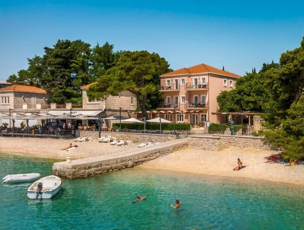 Отель Villas Srebreno 4*