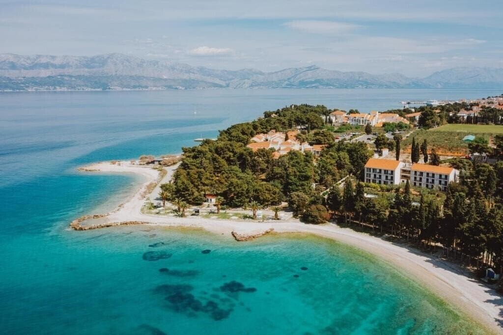 Отель Aminess Velaris Resort 4*