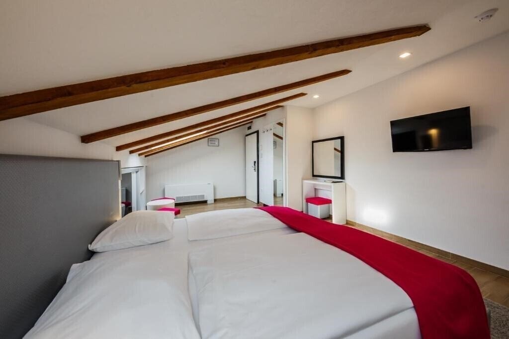 Фотография Sveti Kriz Hotel 3*