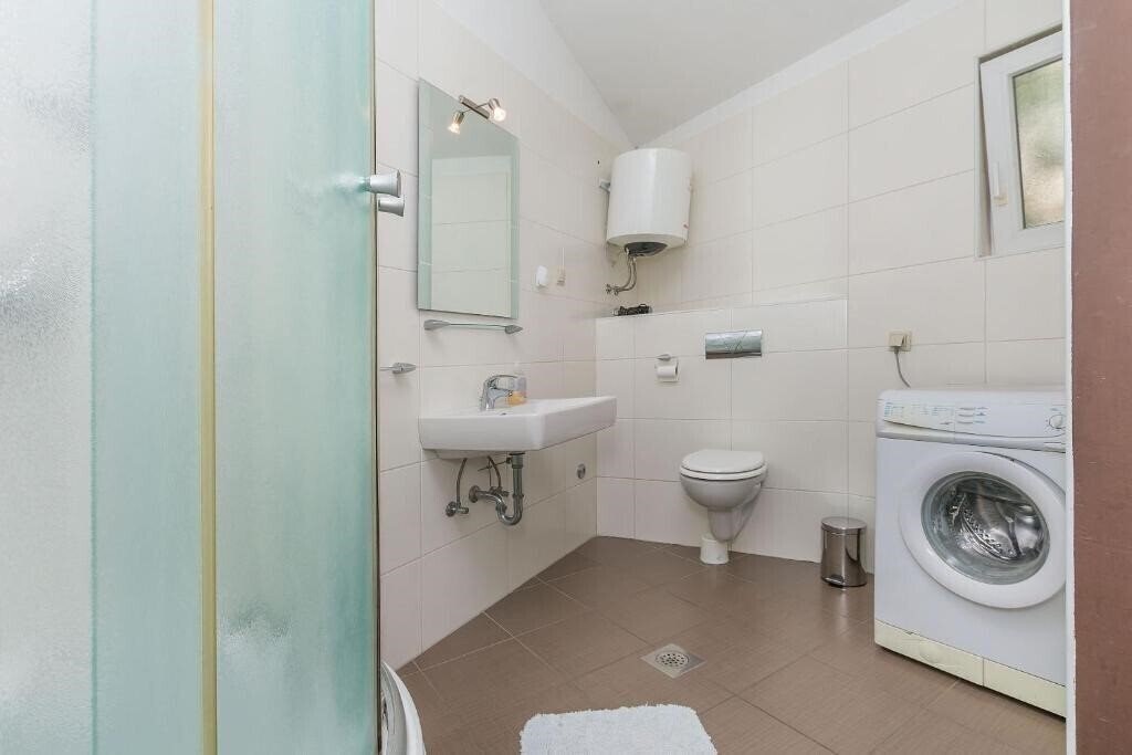 Imaginea App Ivana 3*