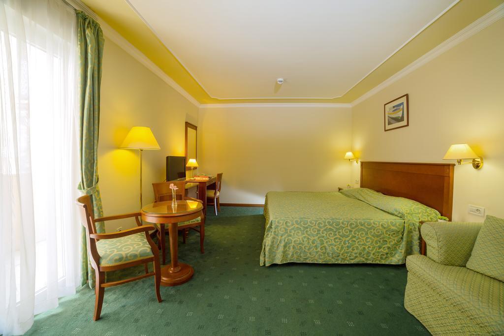 Imaginea Grand Hotel Opatijska Cvijeta 4*