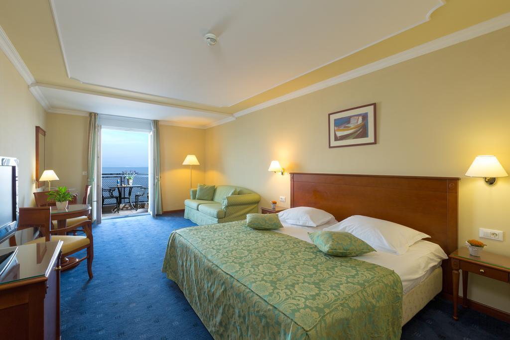 Imaginea Grand Hotel Opatijska Cvijeta 4*