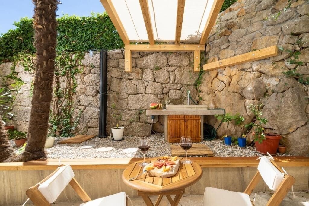 Отель Opatija 2*