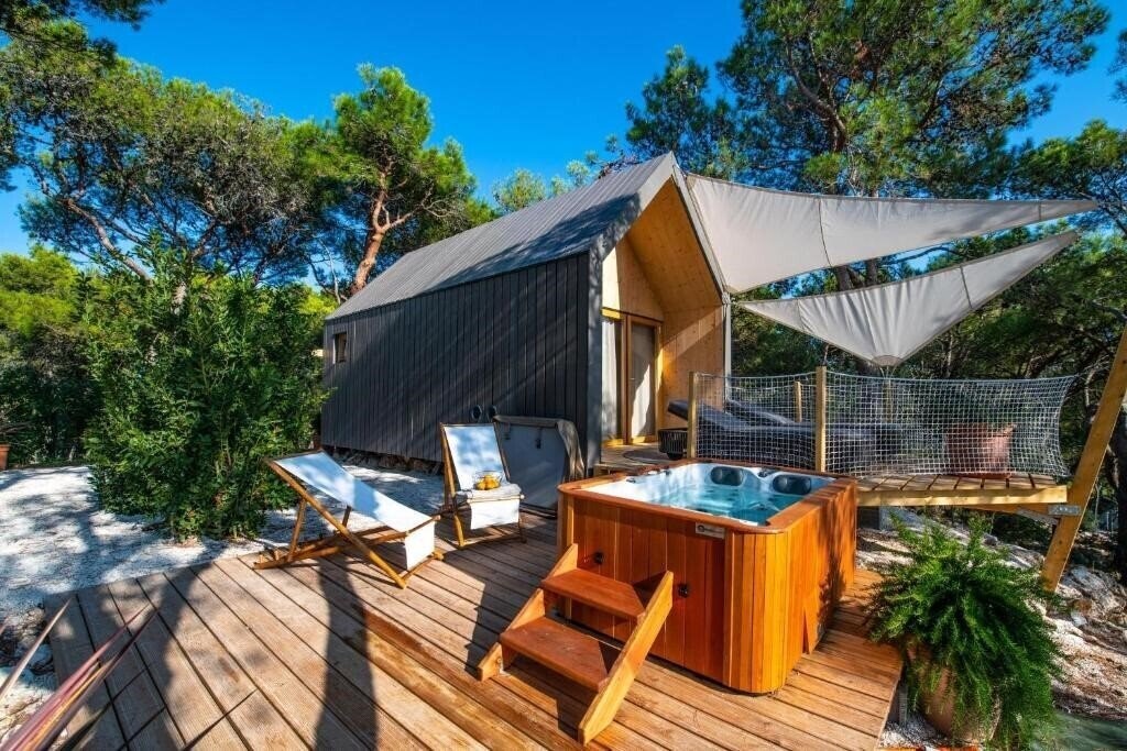 Фото Arena One 99 Glamping 4*