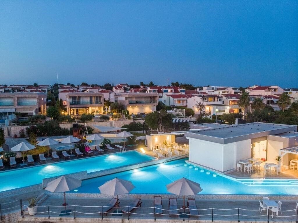 Imaginea Falkensteiner Apartments Petrcane 4*